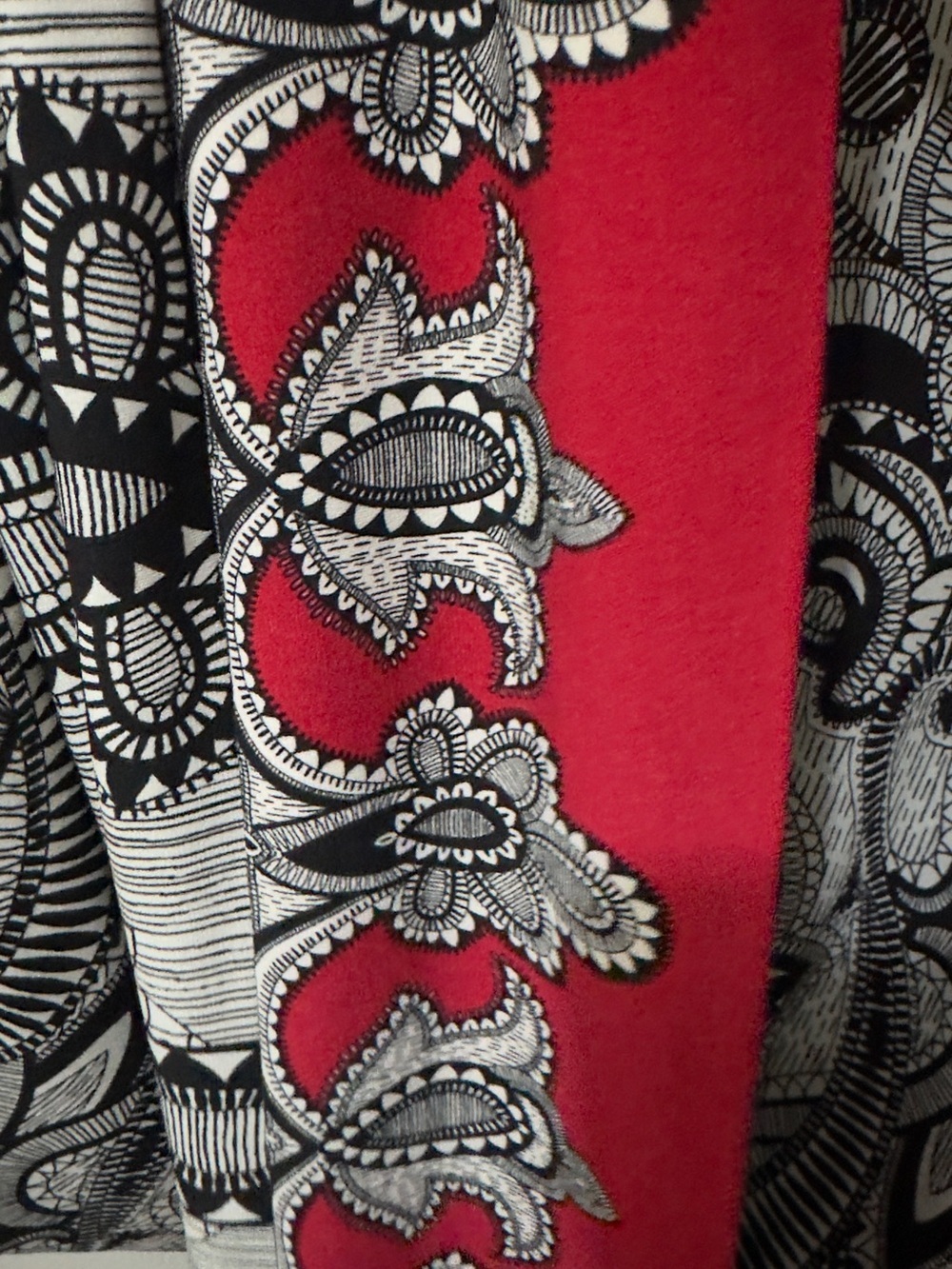 Nicole Miller | EUC Boho Baroque Black White Printed Red Trim Shift Dress (XL) - Picture 8 of 10